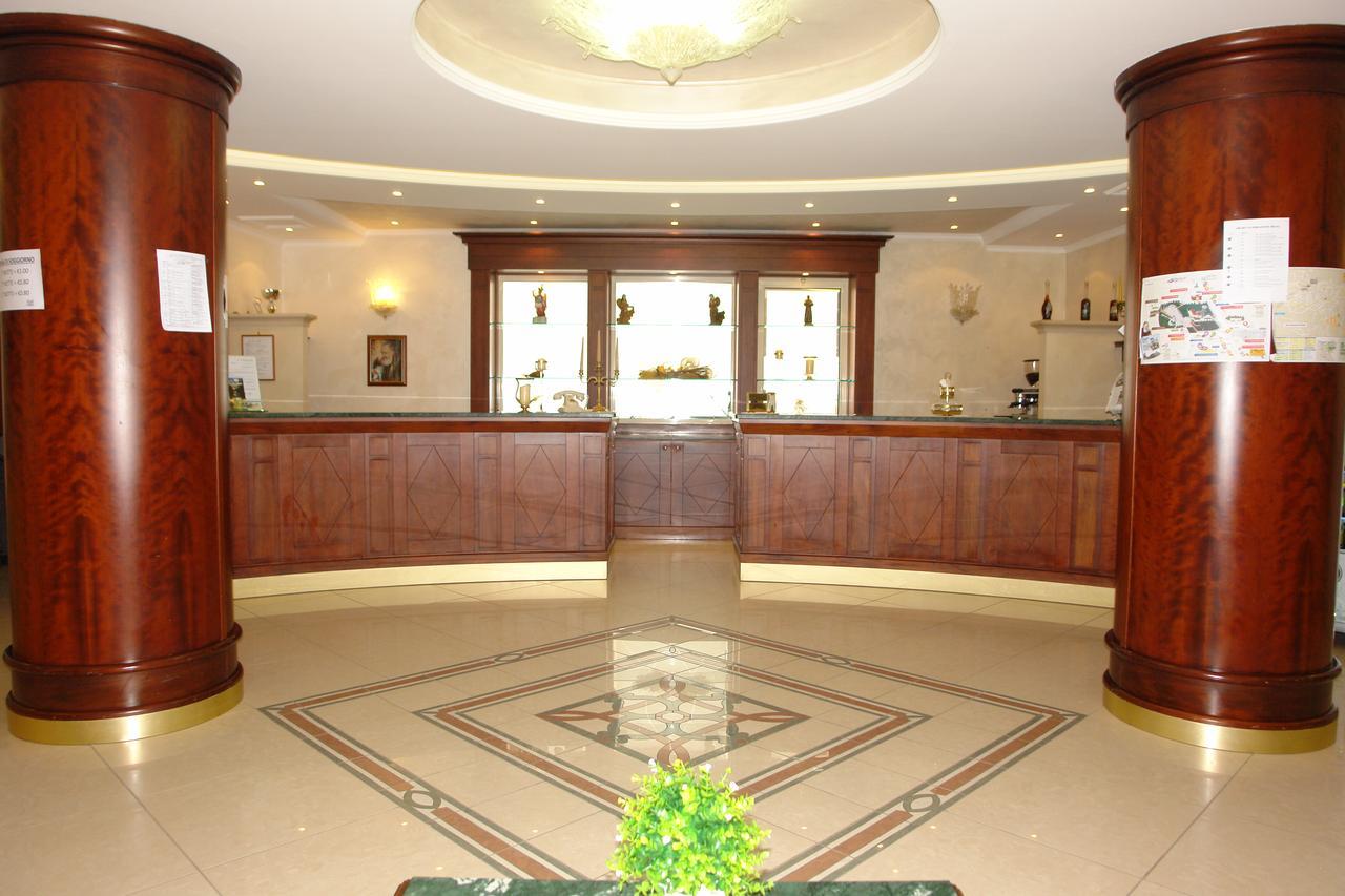 Hotel Di Cosmo San Giovanni Rotondo Exterior photo