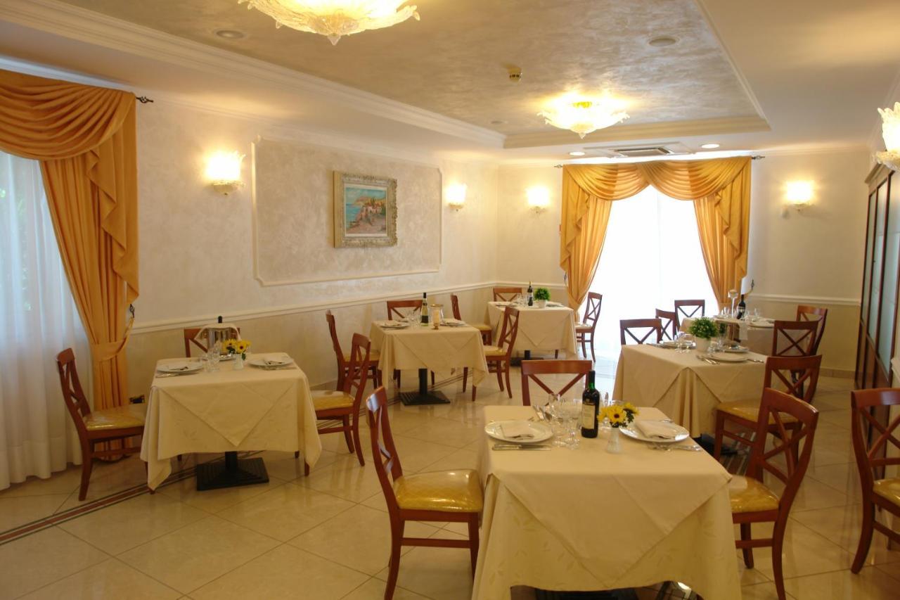Hotel Di Cosmo San Giovanni Rotondo Exterior photo