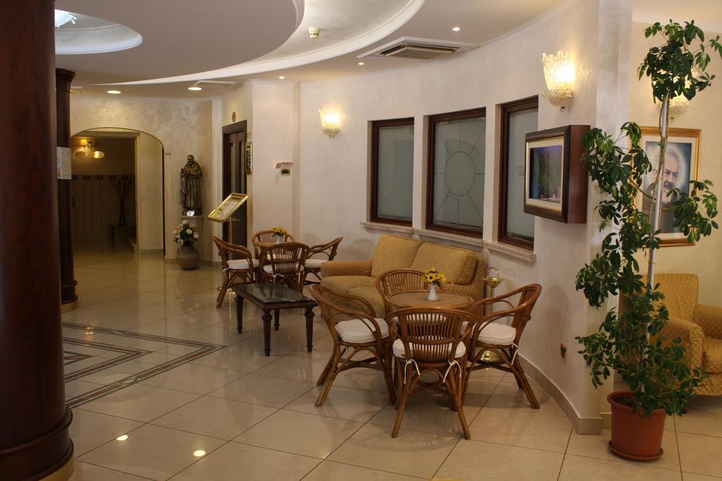 Hotel Di Cosmo San Giovanni Rotondo Exterior photo